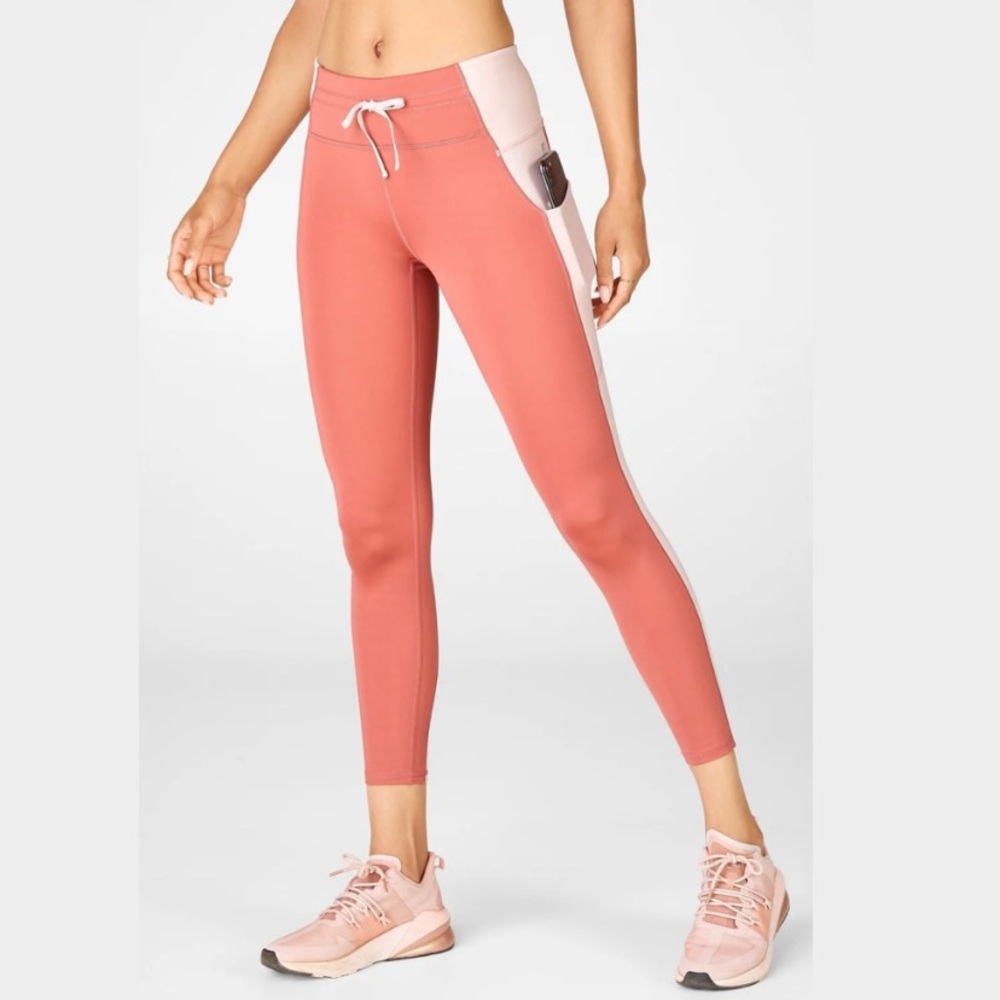 Fabletics Mid-Rise Ultracool Shine-Panel 7/8